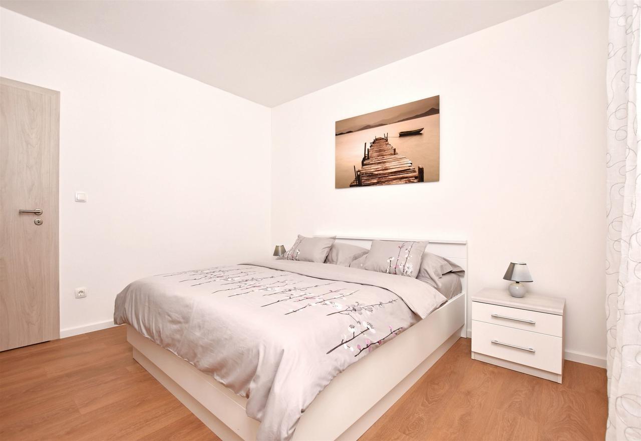 Apartment Dora Duće Dış mekan fotoğraf