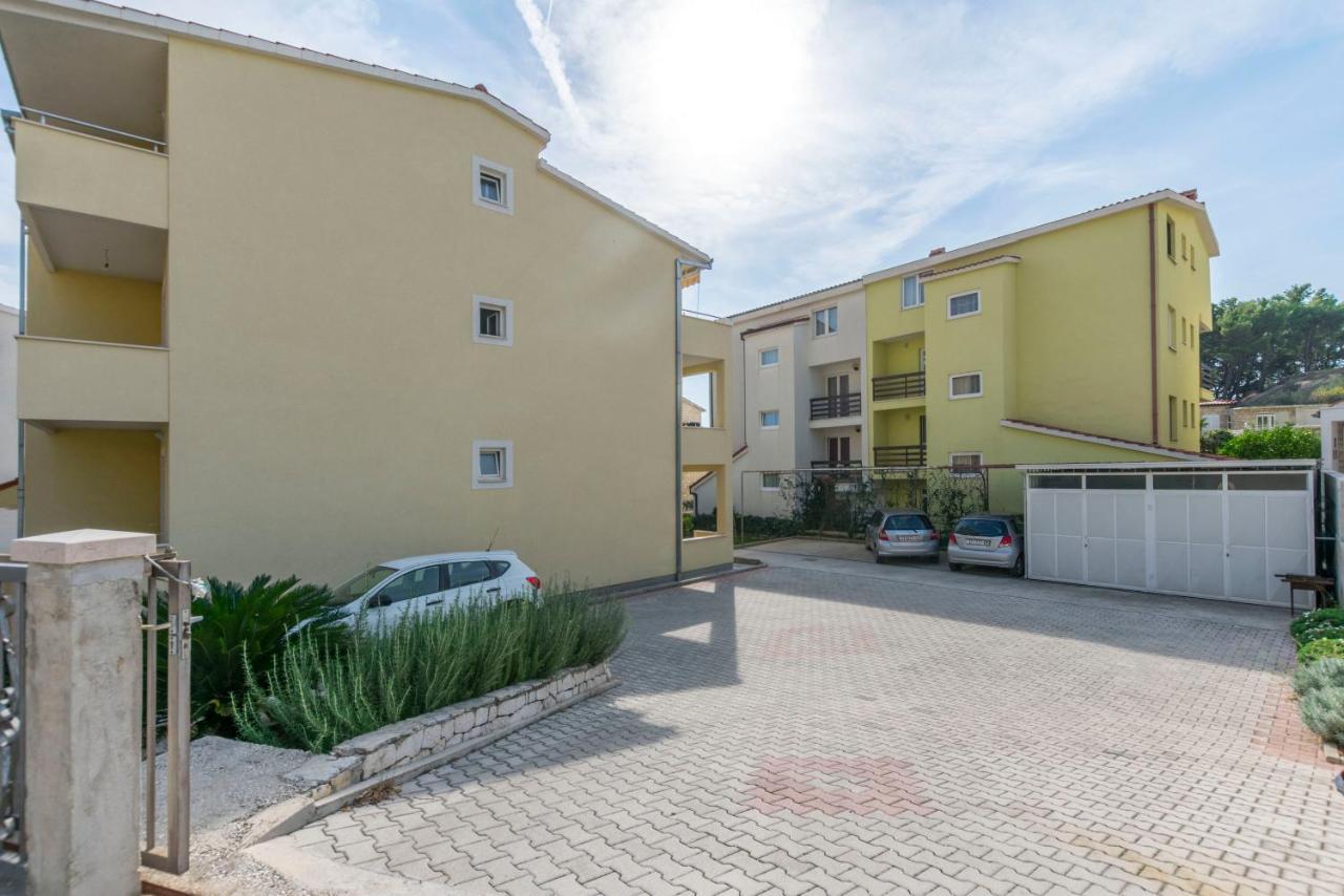 Apartment Dora Duće Dış mekan fotoğraf