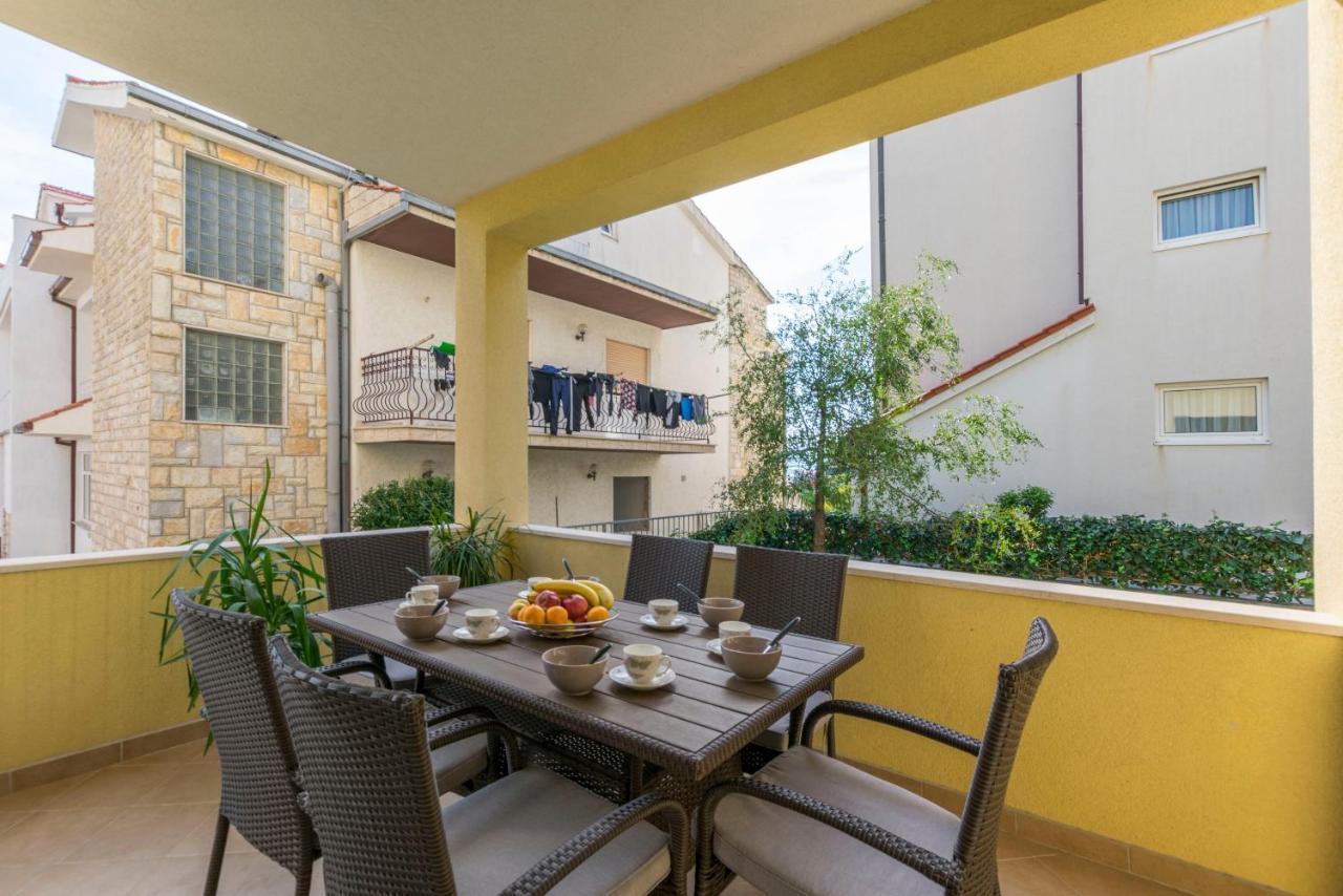Apartment Dora Duće Dış mekan fotoğraf